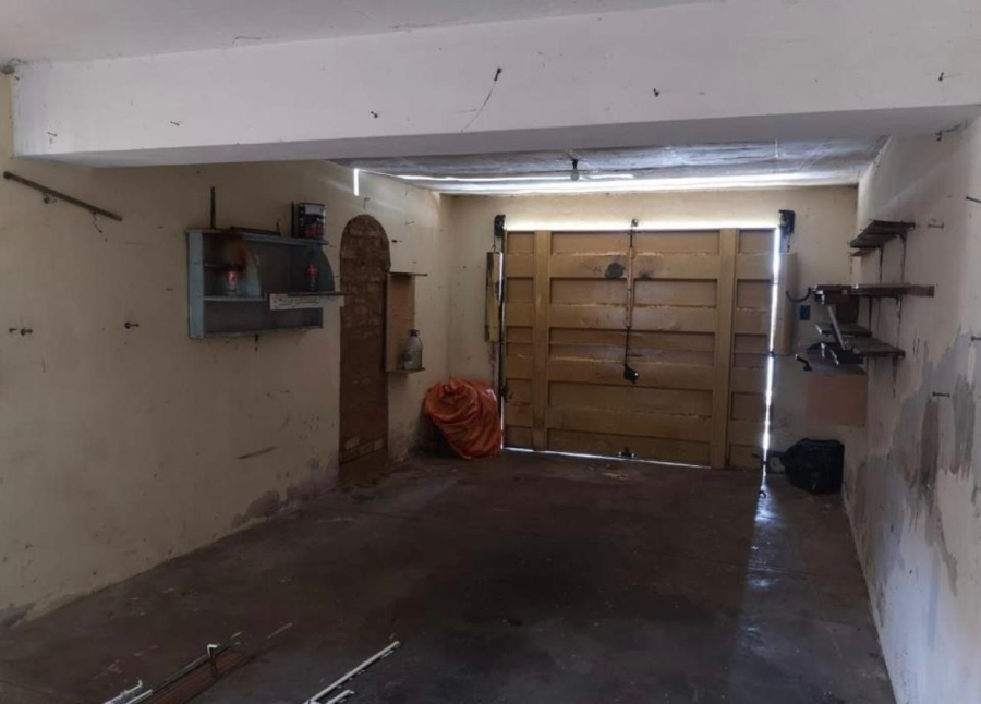 3 Bedroom Property for Sale in Heuwelkruin Eastern Cape